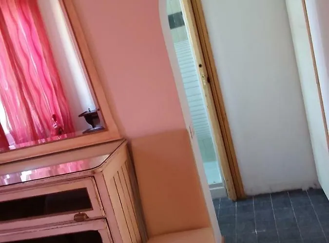 A Cento Metri Dal Mare *